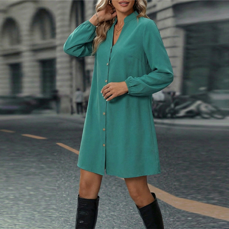 Robe Chemise Courte Verte Élégante à Manches Longues et Boutonnage Frontal Moderne