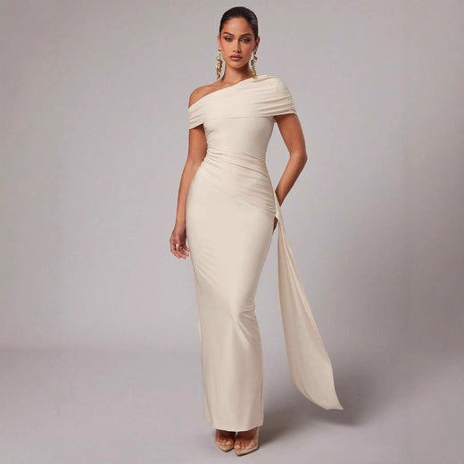 Robe Élégante Coupe Ajustée et Drapé Sophistiqué