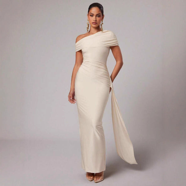 Robe Élégante Coupe Ajustée et Drapé Sophistiqué